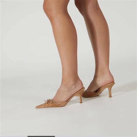 prada heels dupe